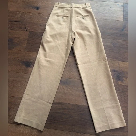 Aritzia Effortless Pant - Picture 3 of 4